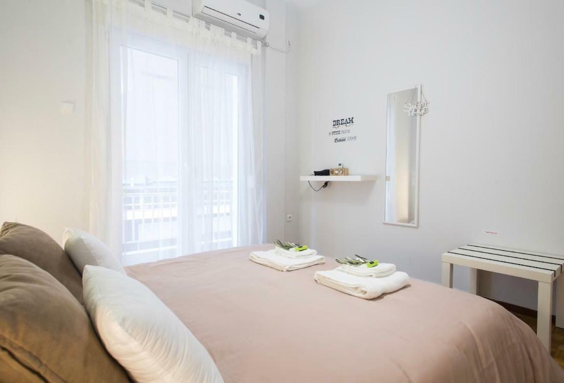 Olive Tree Apartment Of Athens - City Center Atenas Exterior foto