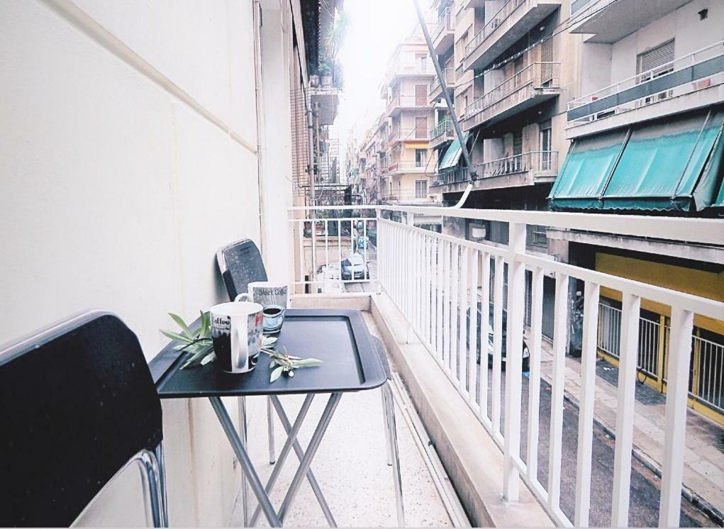 Olive Tree Apartment Of Athens - City Center Atenas Exterior foto